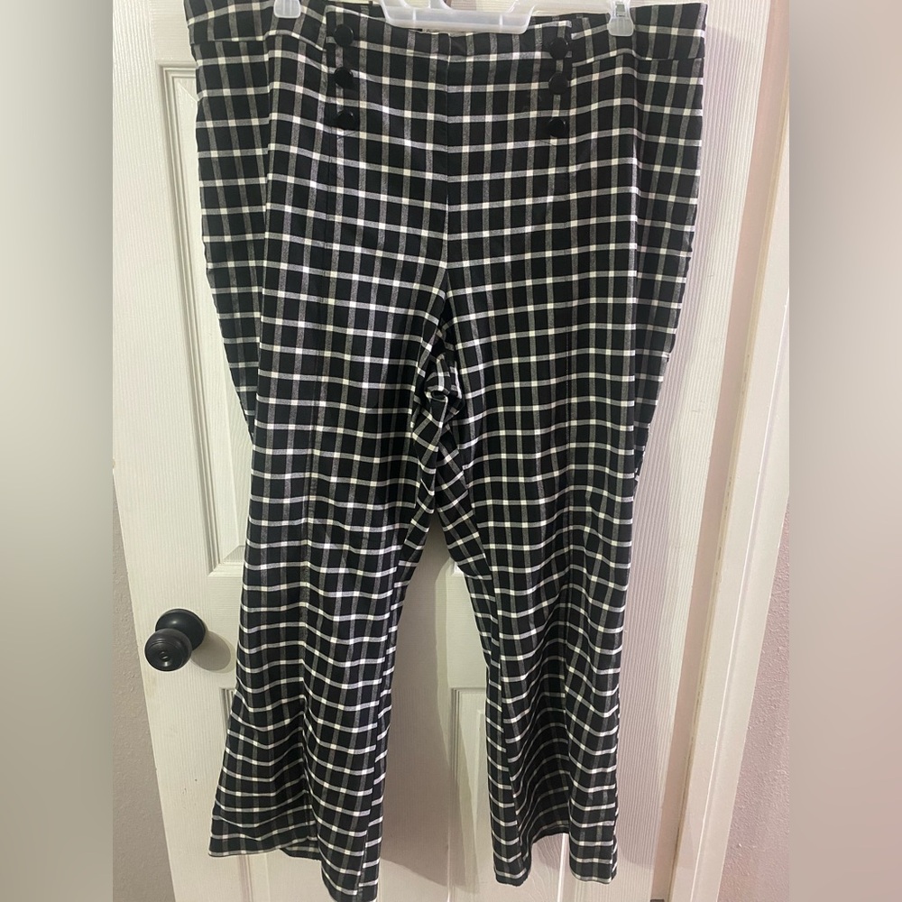 Cato 24W High Rise Pull-On Checkered Pants